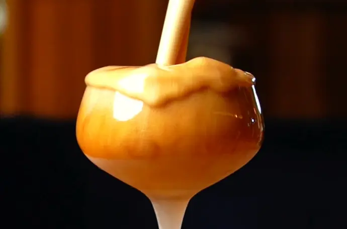 smooth overflowing margarita glass